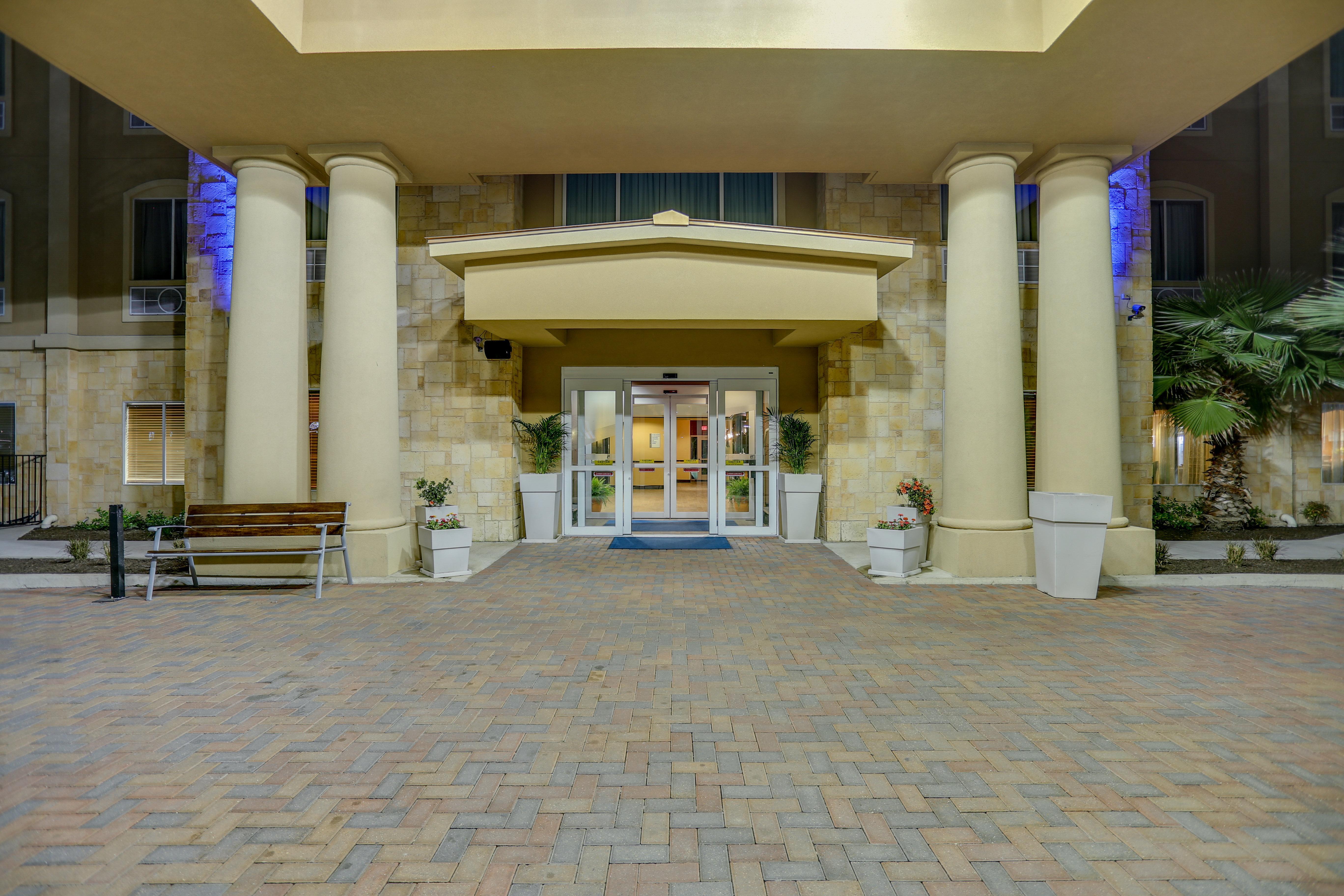 Holiday Inn Express Hotel & Suites Huntsville By Ihg Екстер'єр фото