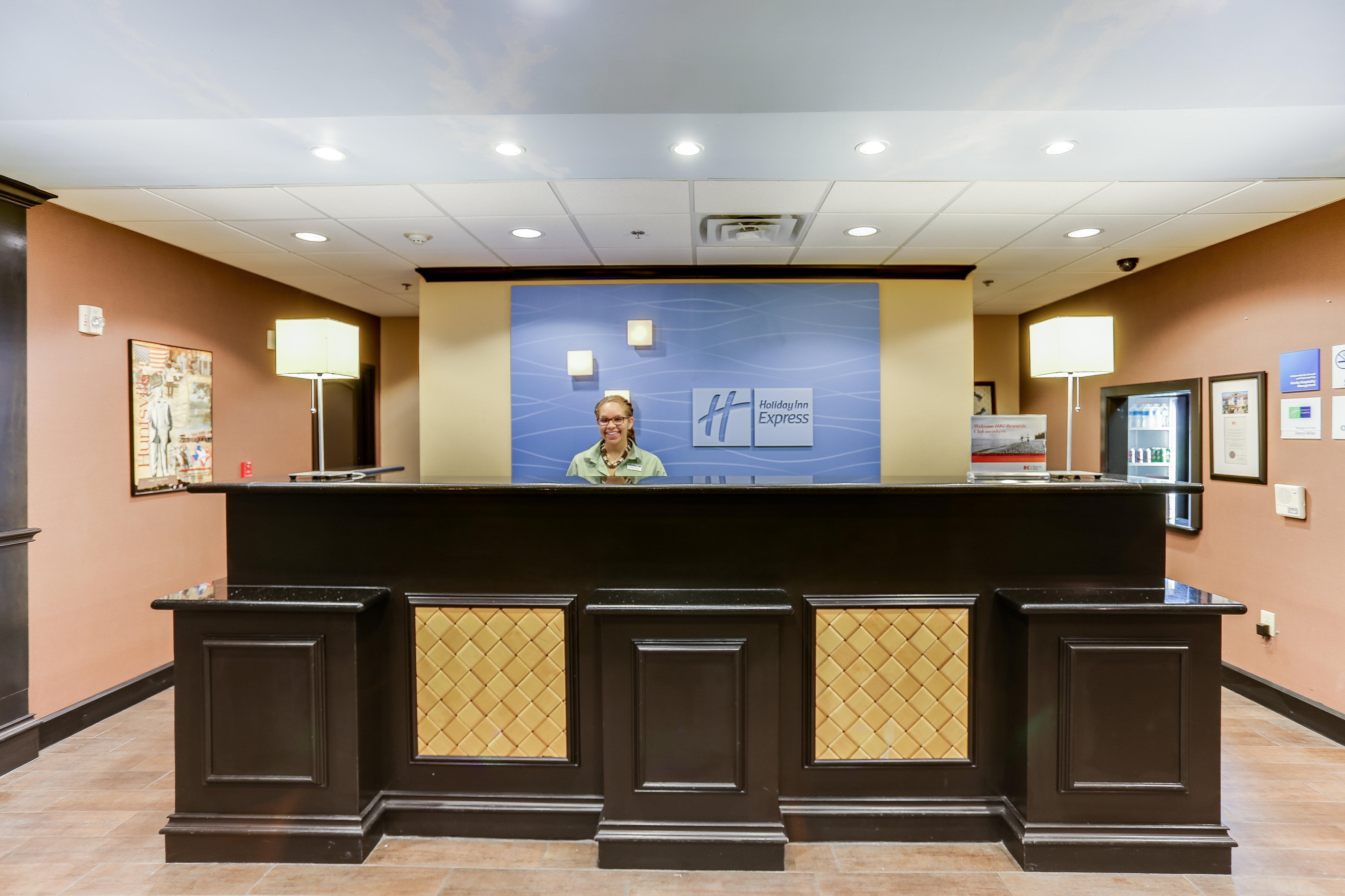 Holiday Inn Express Hotel & Suites Huntsville By Ihg Екстер'єр фото