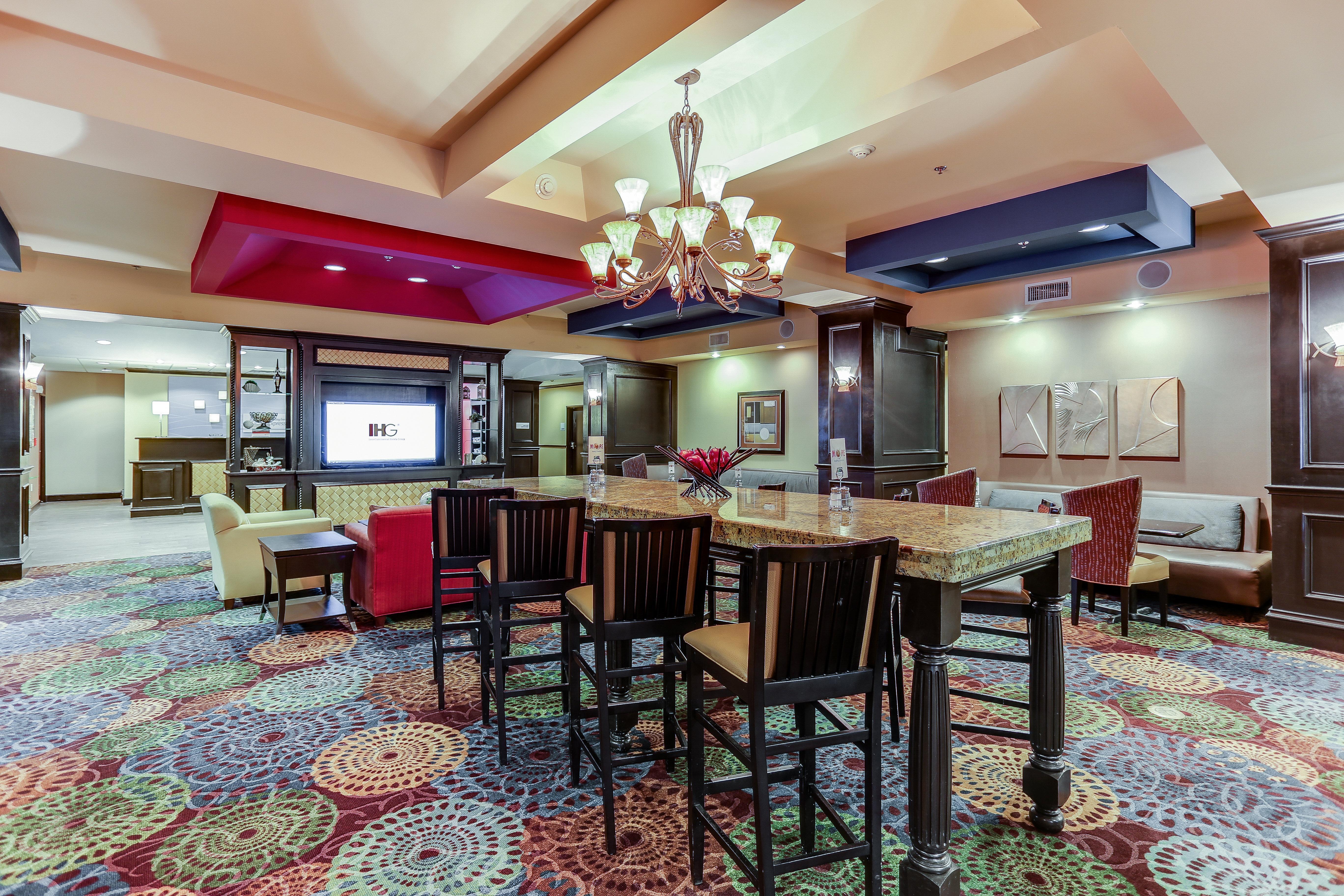 Holiday Inn Express Hotel & Suites Huntsville By Ihg Екстер'єр фото