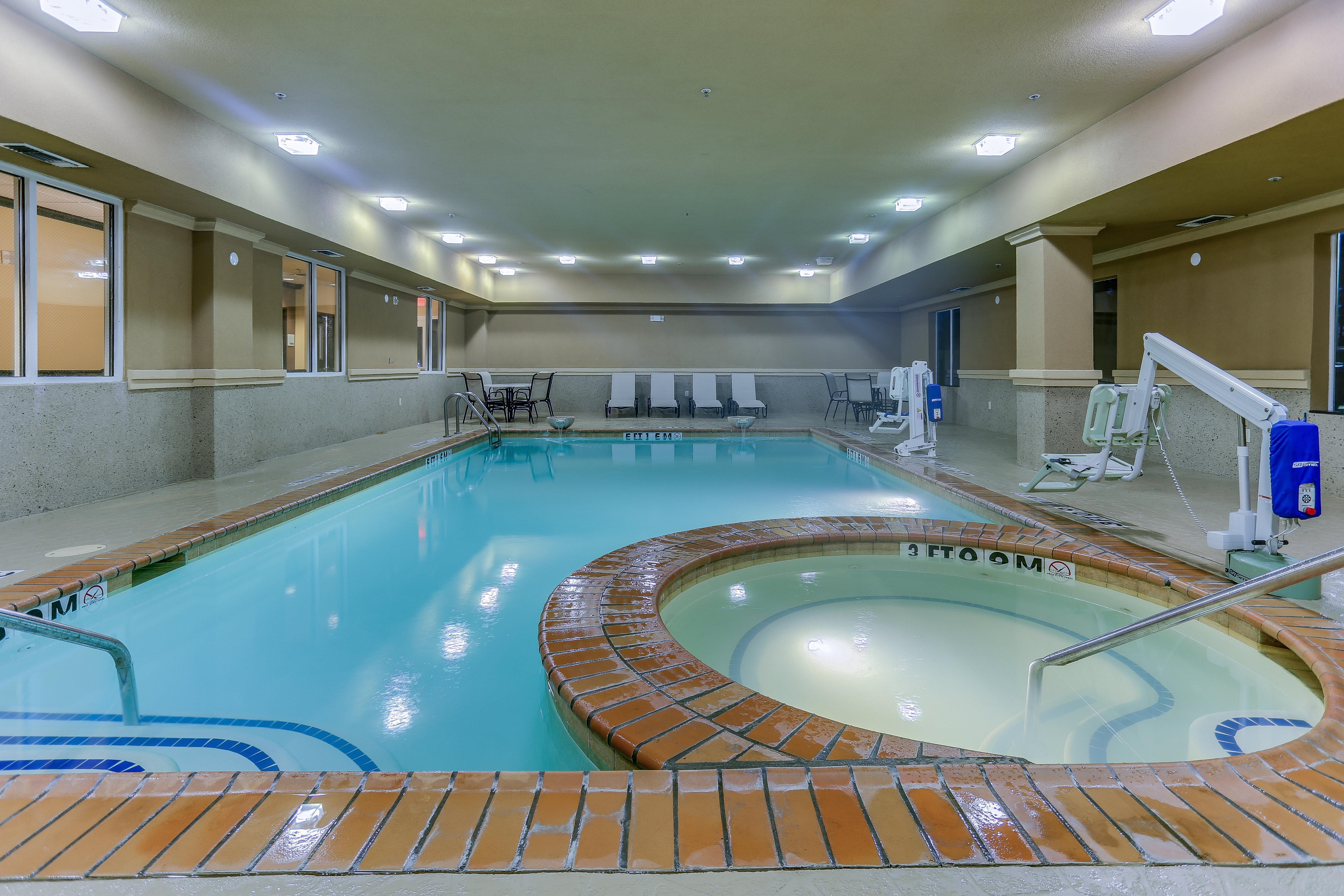 Holiday Inn Express Hotel & Suites Huntsville By Ihg Екстер'єр фото