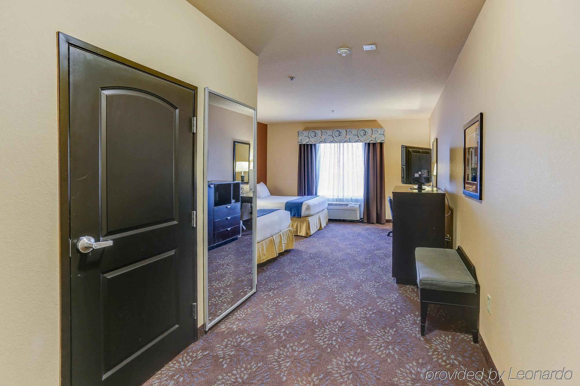Holiday Inn Express Hotel & Suites Huntsville By Ihg Екстер'єр фото