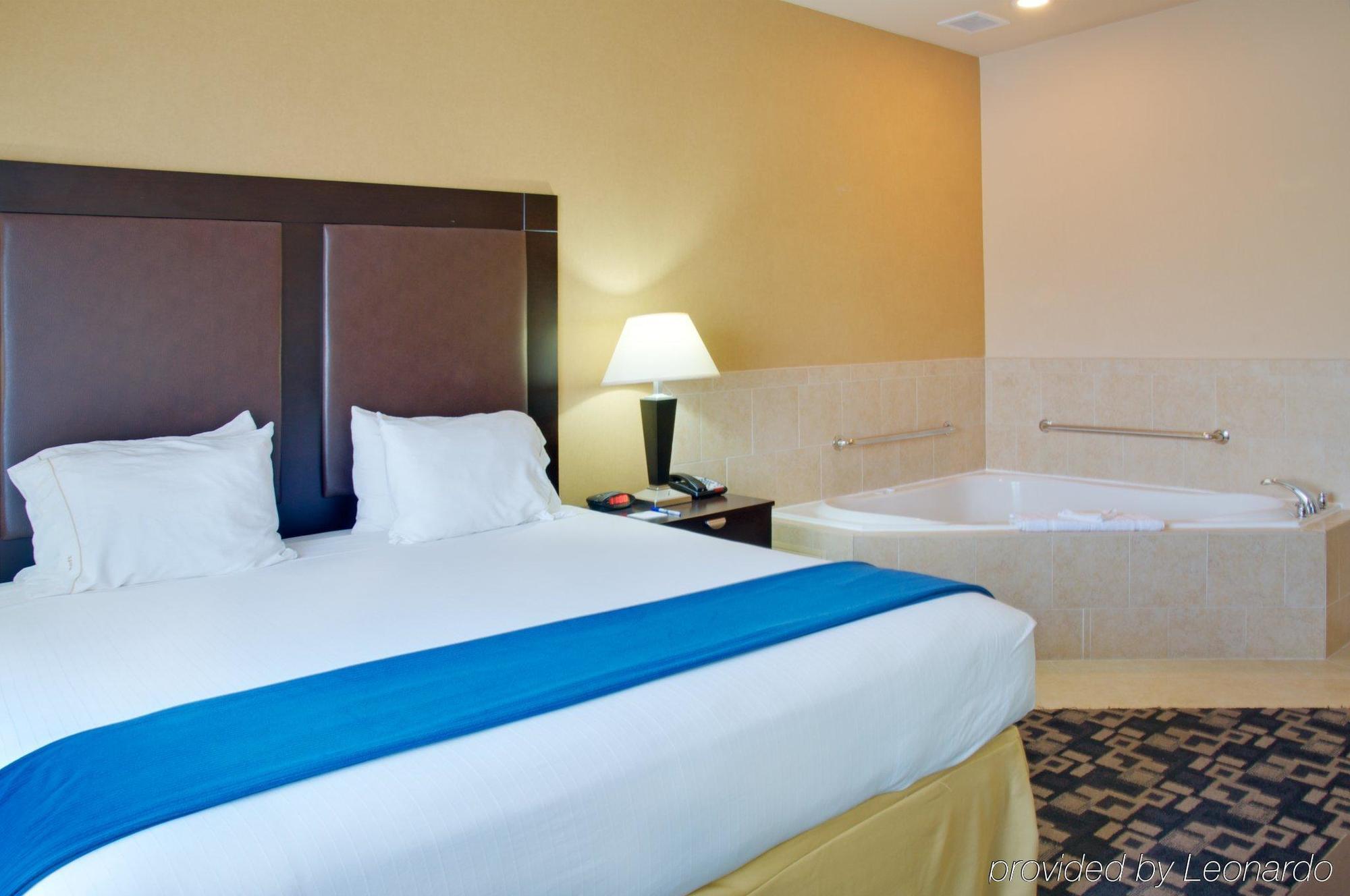 Holiday Inn Express Hotel & Suites Huntsville By Ihg Екстер'єр фото