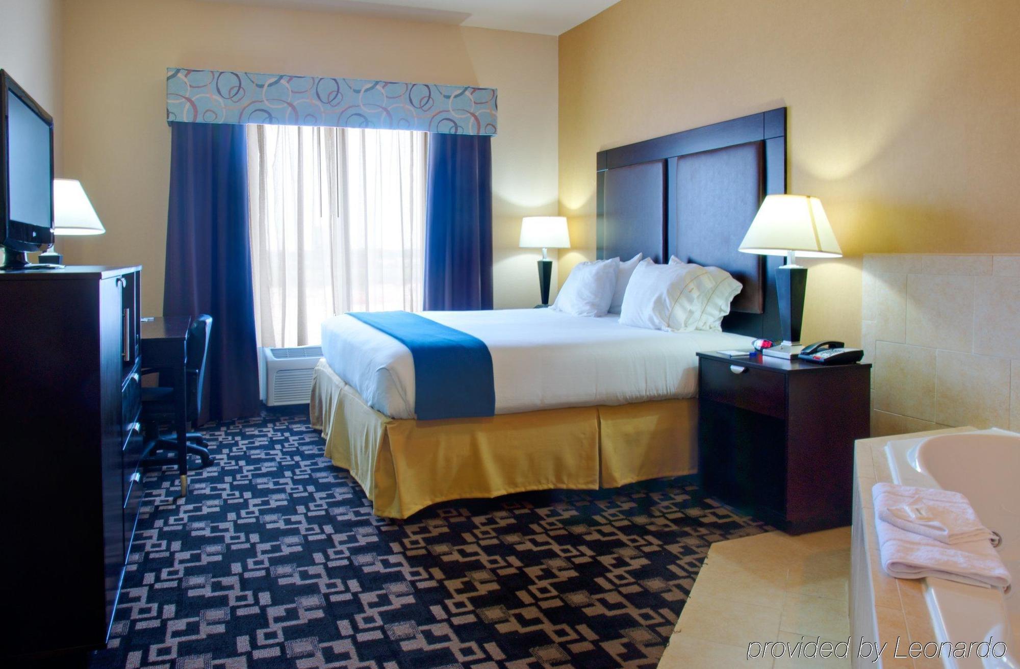 Holiday Inn Express Hotel & Suites Huntsville By Ihg Екстер'єр фото