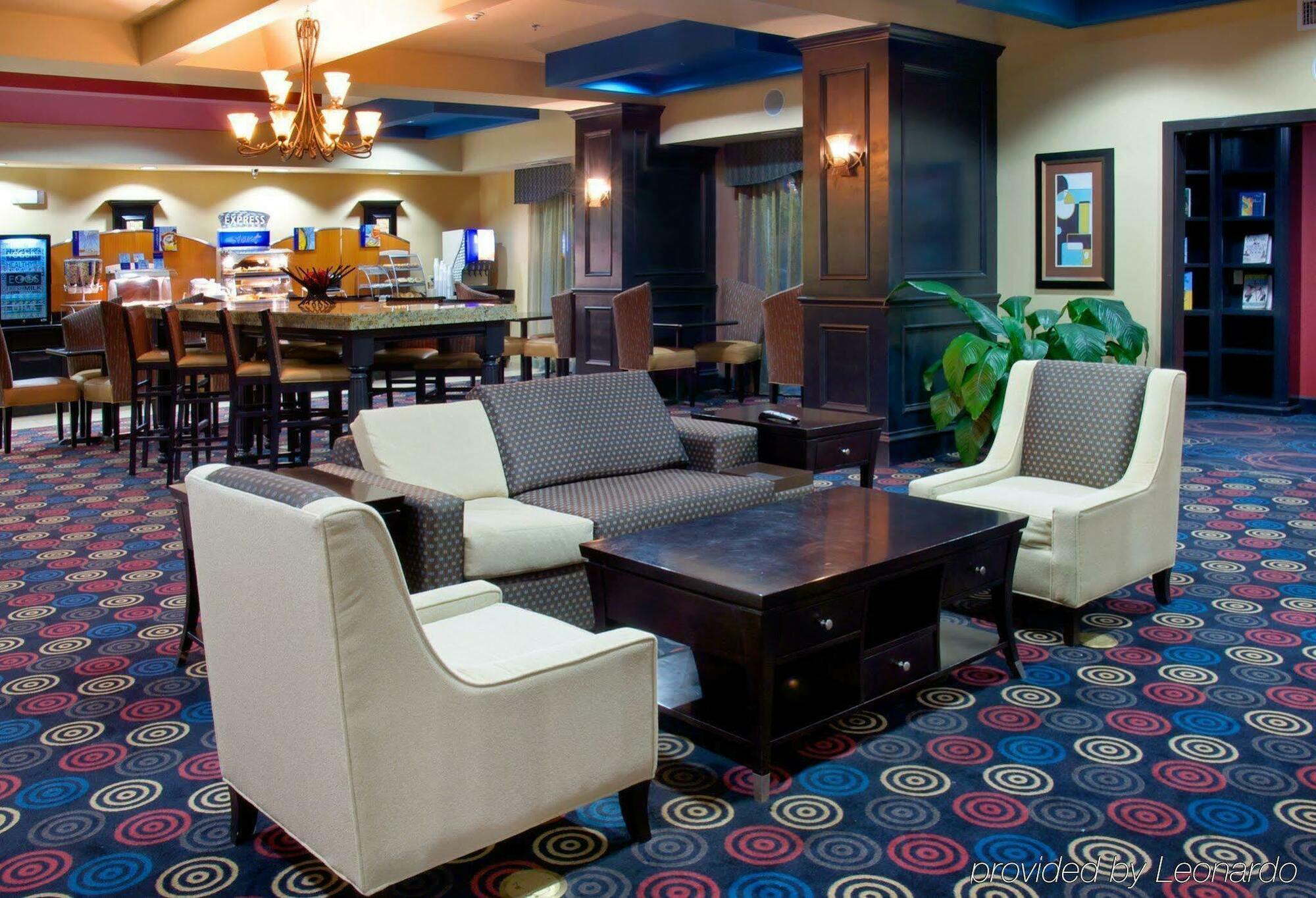Holiday Inn Express Hotel & Suites Huntsville By Ihg Екстер'єр фото