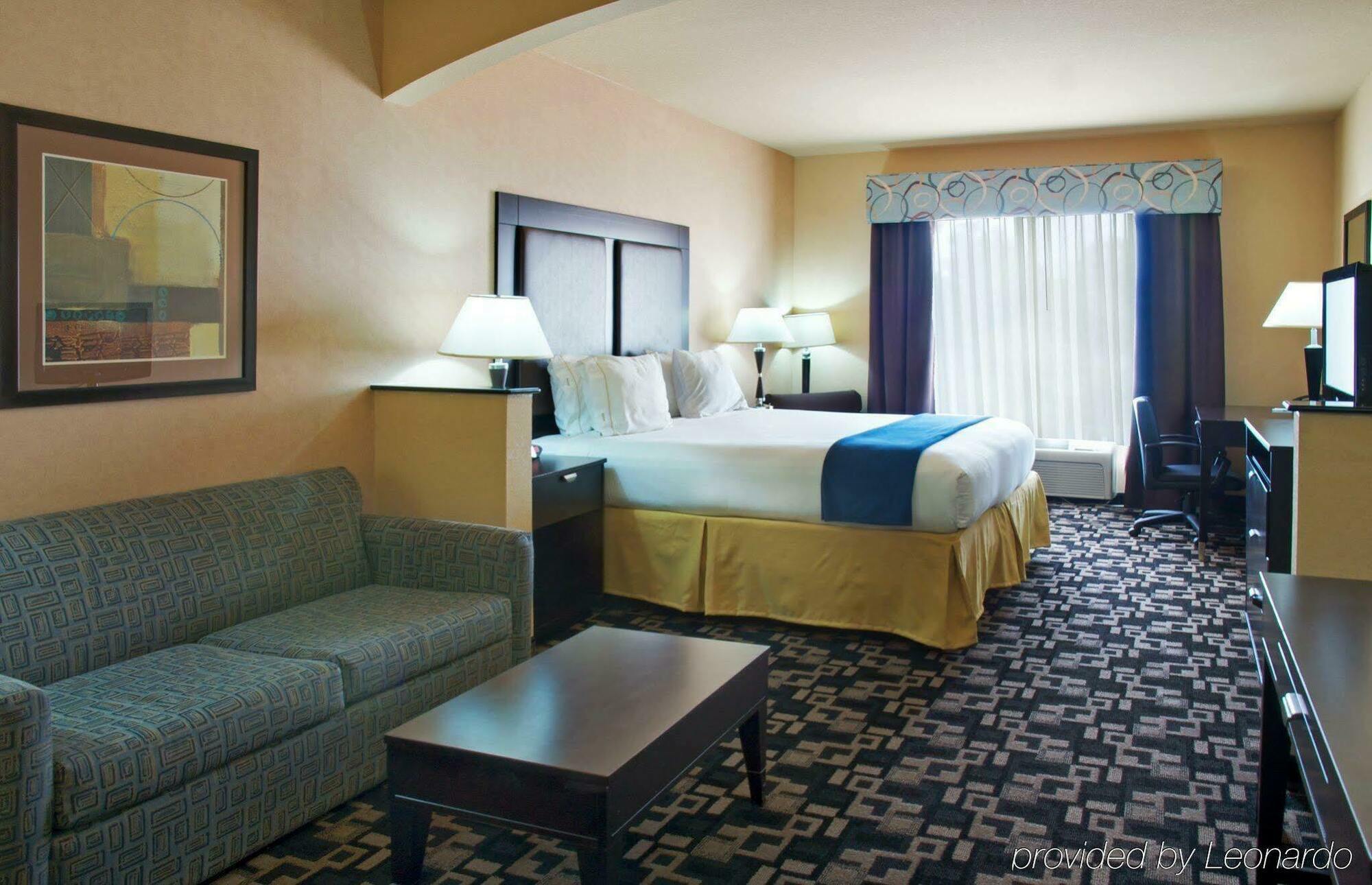 Holiday Inn Express Hotel & Suites Huntsville By Ihg Екстер'єр фото